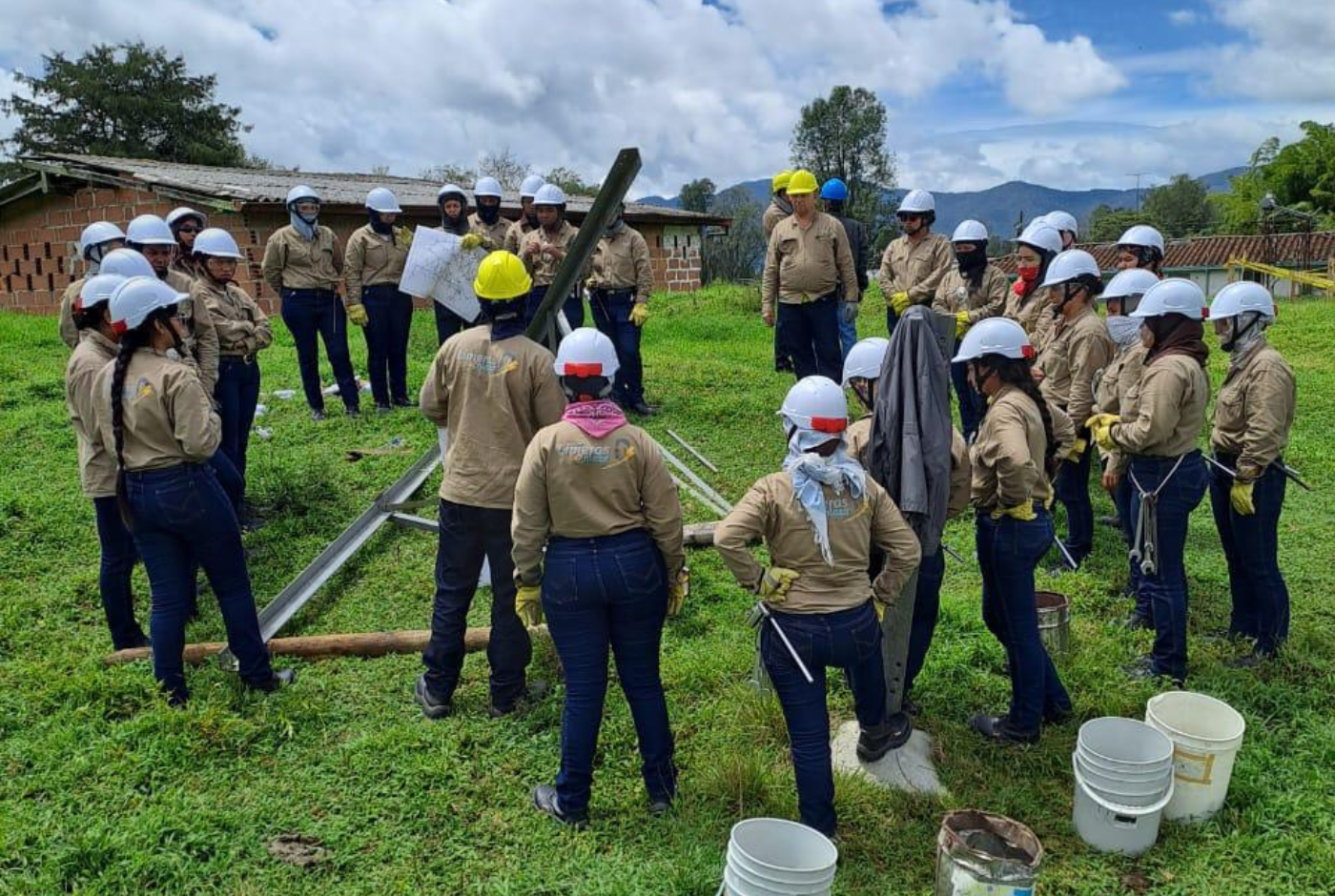 Desafiando alturas: mujeres que iluminan a Colombia | ww4w